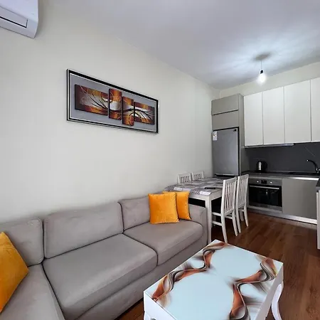 Caroline-ed Apartment Tirana